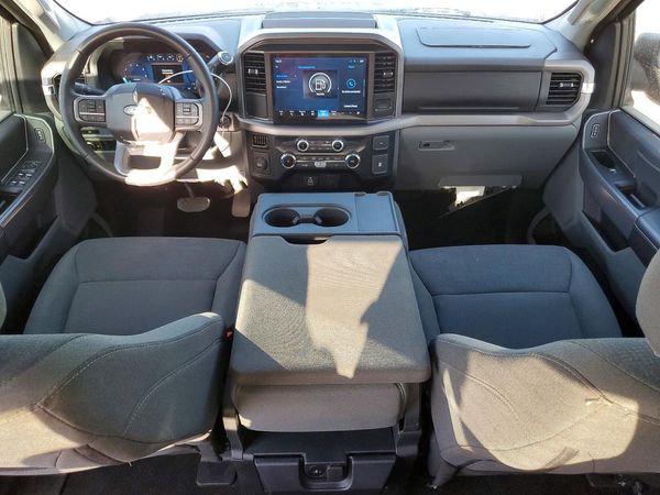 2025 FORD F150 XLT