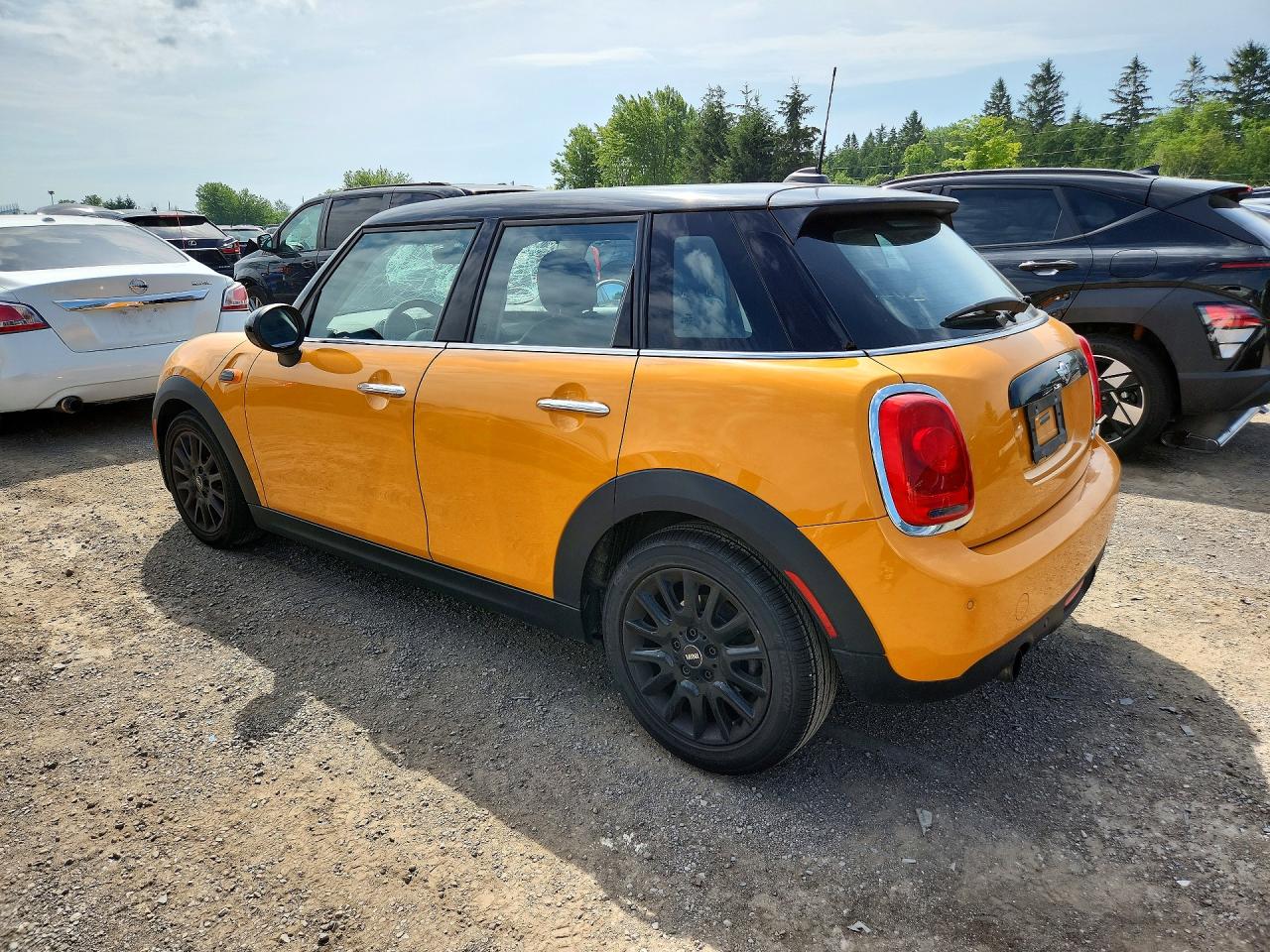 2017 MINI COOPER