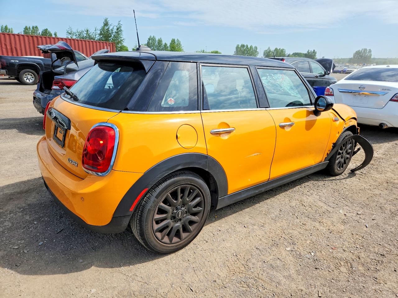 2017 MINI COOPER