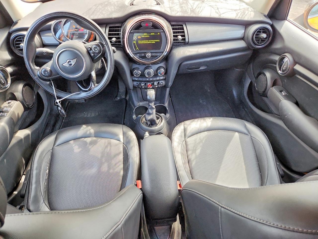 2017 MINI COOPER
