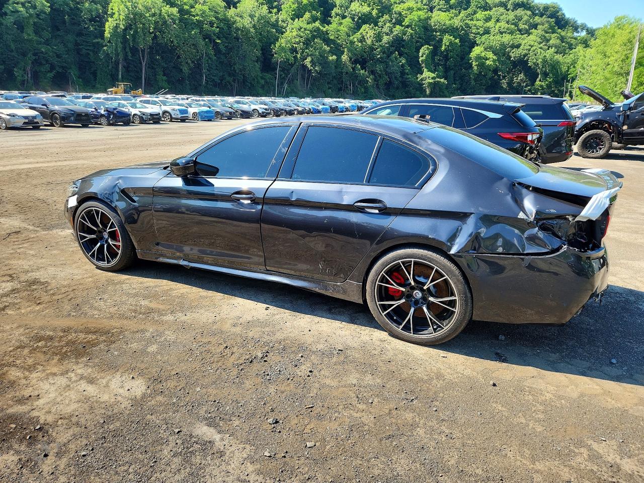 2023 BMW M5