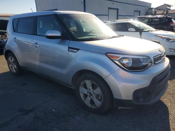 2019 KIA SOUL 4D Base