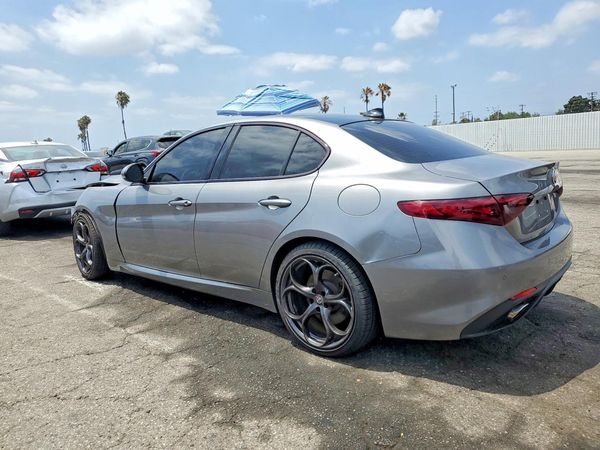 2018 ALFA ROMEO GIULIA TI RWD