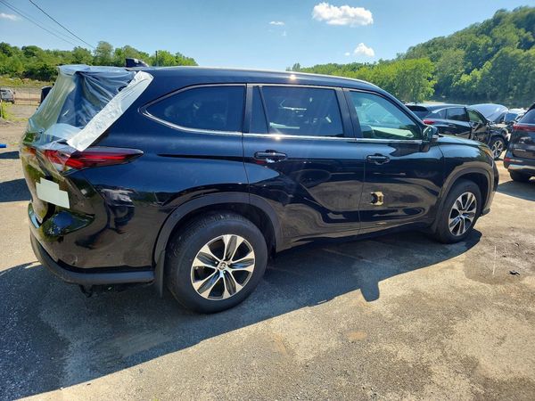 2026 TOYOTA HIGHLANDER