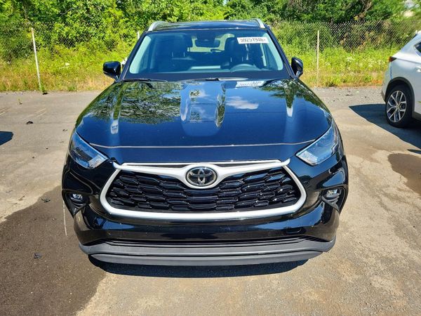 2026 TOYOTA HIGHLANDER