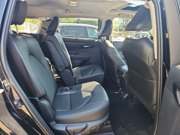 2026 TOYOTA HIGHLANDER
