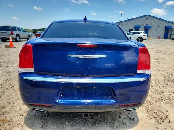 2018 CHRYSLER 300