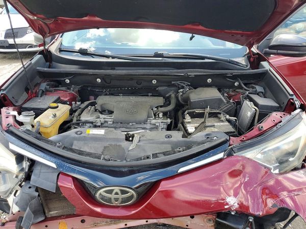 2018 TOYOTA RAV4 LE