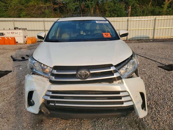 2017 TOYOTA HIGHLANDER LE/LE Plus
