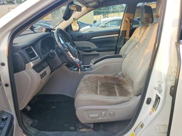 2017 TOYOTA HIGHLANDER LE/LE Plus