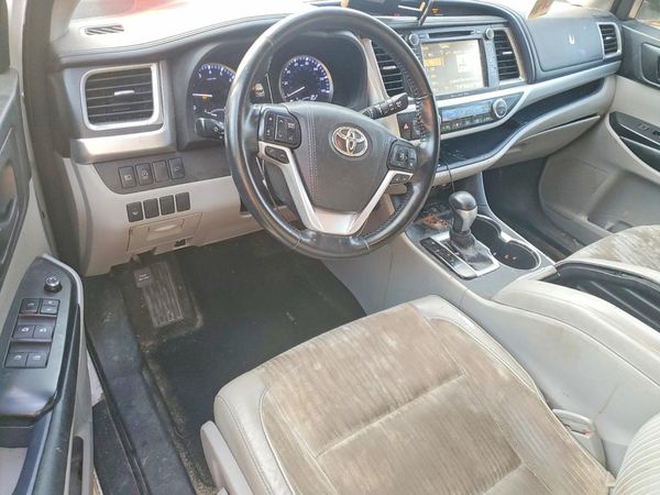 2017 TOYOTA HIGHLANDER LE/LE Plus