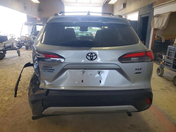 2026 TOYOTA COROLLA CROSS XLE