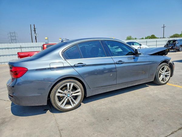 2018 BMW 330
