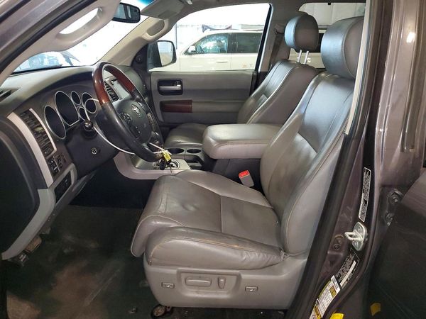 2013 TOYOTA SEQUOIA Platinum