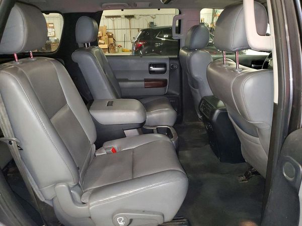 2013 TOYOTA SEQUOIA Platinum