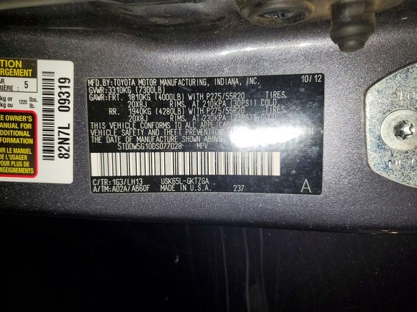 2013 TOYOTA SEQUOIA Platinum