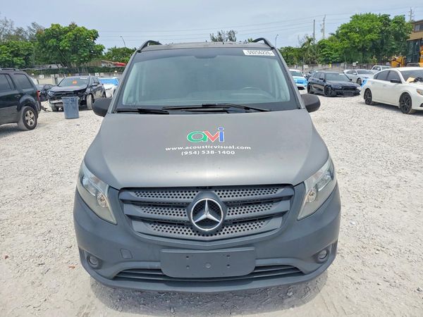 2016 MERCEDES-BENZ METRIS