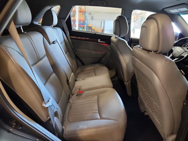 2014 KIA SORENTO Base/ LX