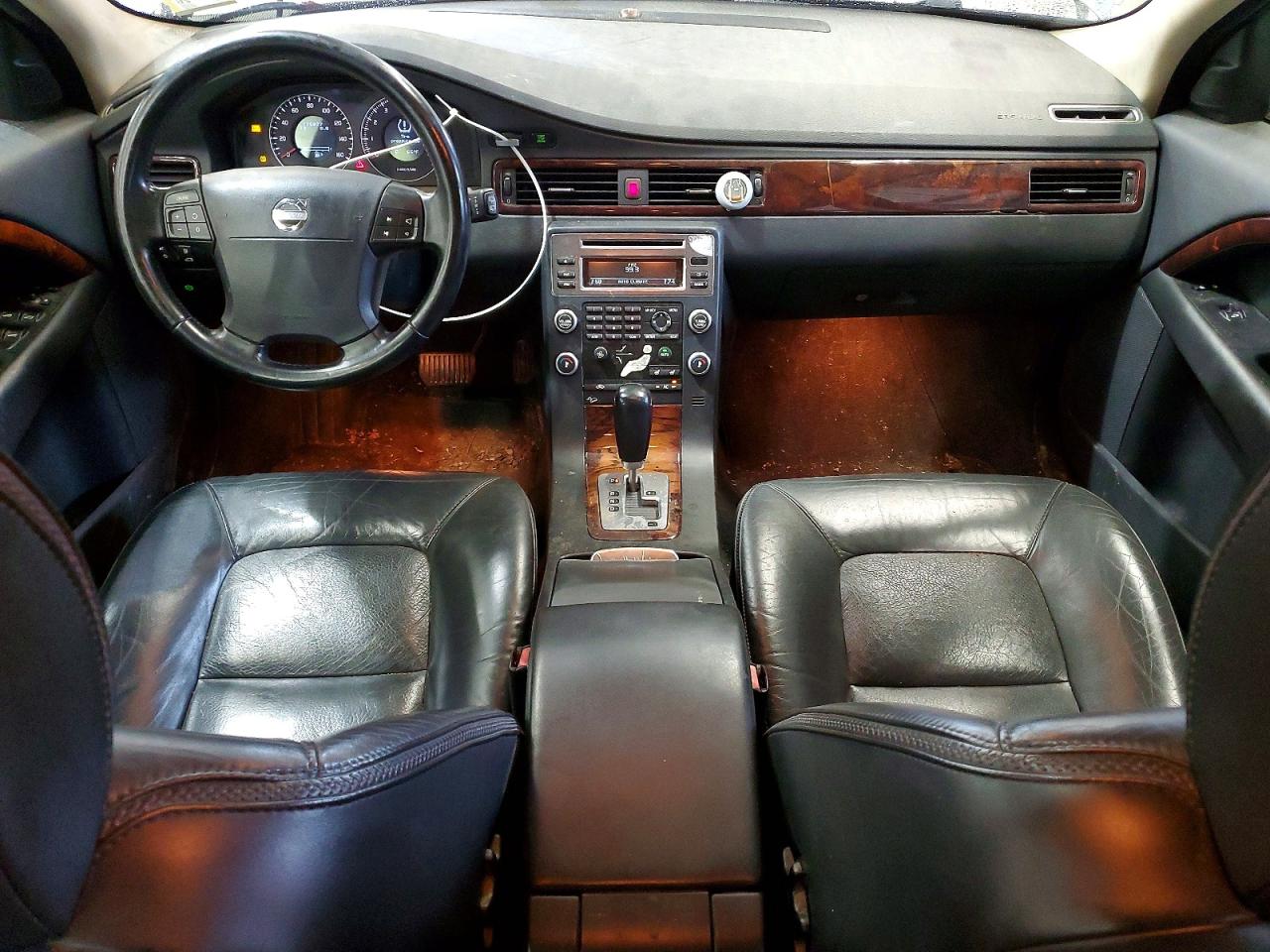 2008 VOLVO XC70