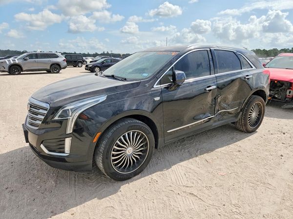 2017 CADILLAC XT5 Base