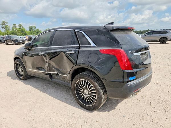 2017 CADILLAC XT5 Base