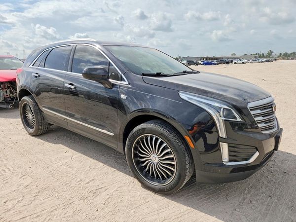 2017 CADILLAC XT5 Base