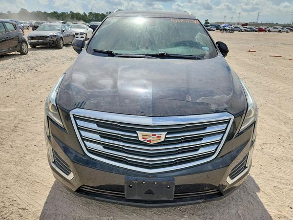 2017 CADILLAC XT5 Base