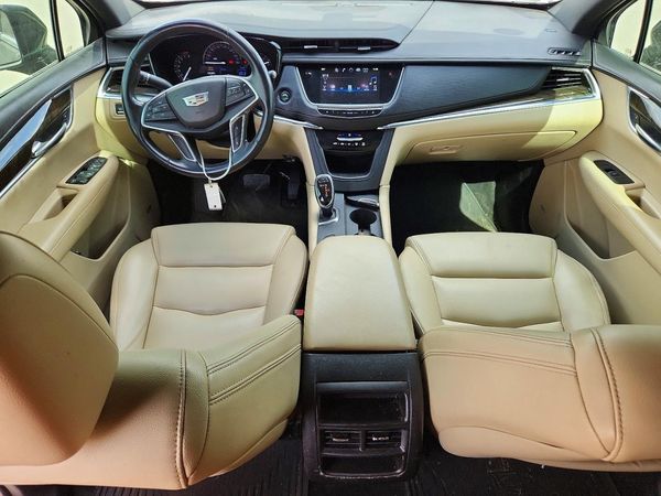 2017 CADILLAC XT5 Base