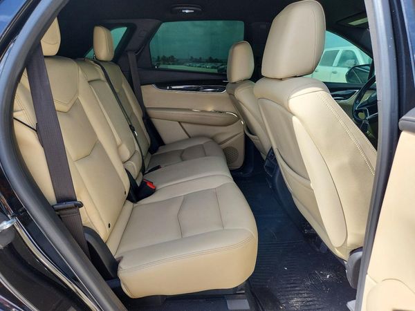 2017 CADILLAC XT5 Base