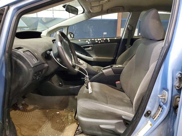 2014 TOYOTA PRIUS — DENT