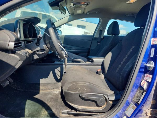 2021 HYUNDAI ELANTRA SE