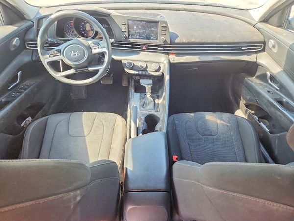 2021 HYUNDAI ELANTRA SE