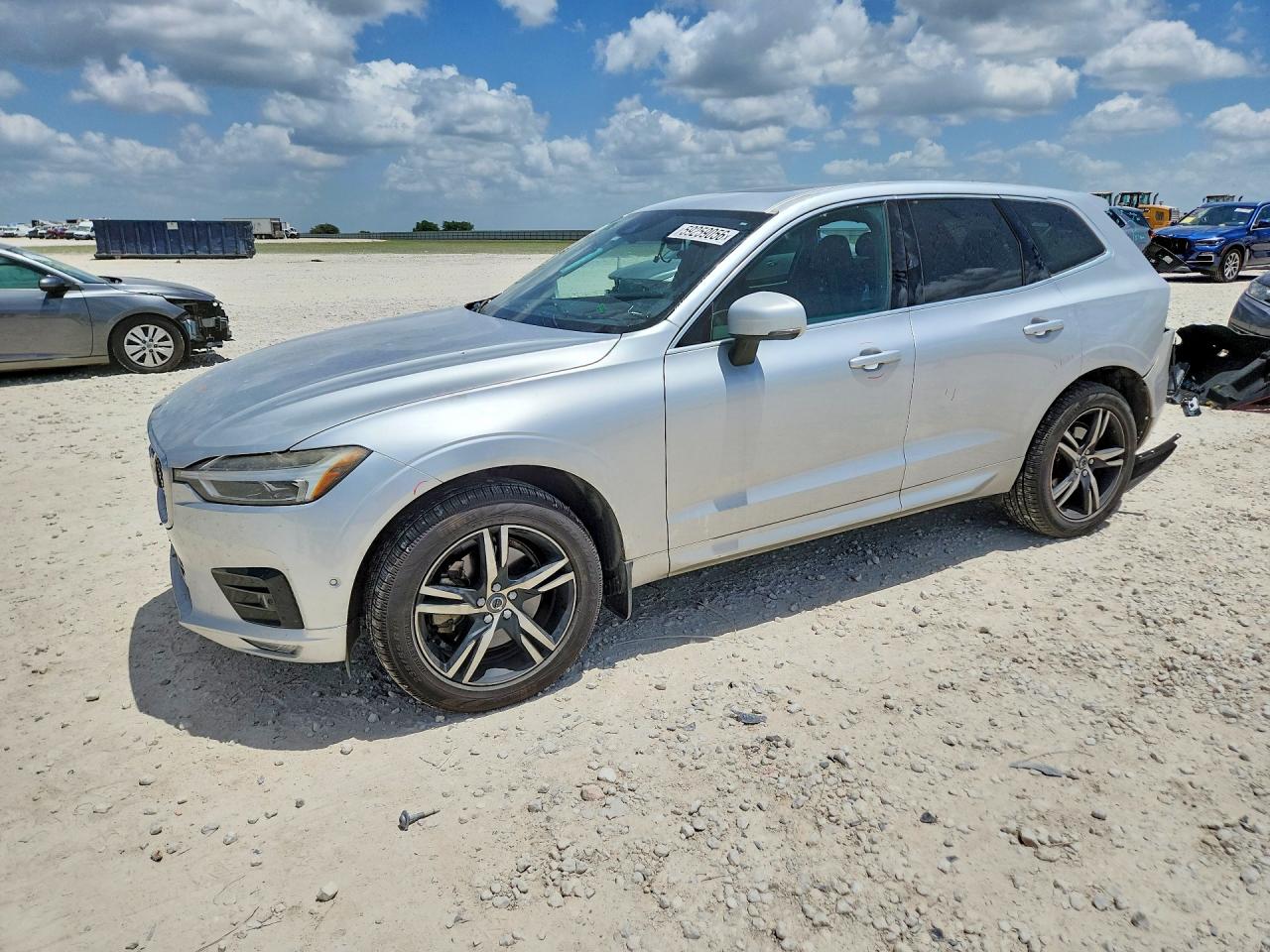 2018 VOLVO XC60 R-Design