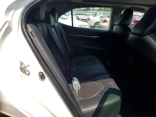 2022 TOYOTA CAMRY XLE