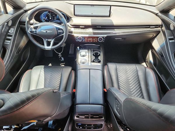 2024 GENESIS G80
