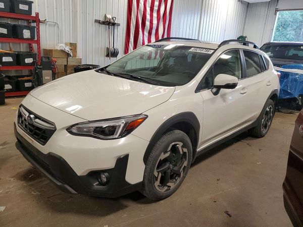 2022 SUBARU CROSSTREK Limited — Front 3/4