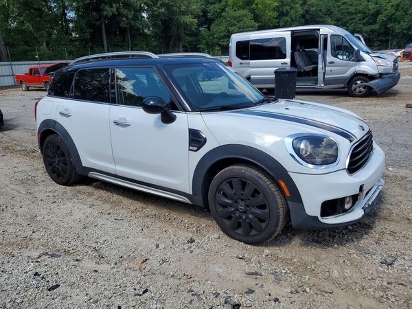 2017 MINI COOPER