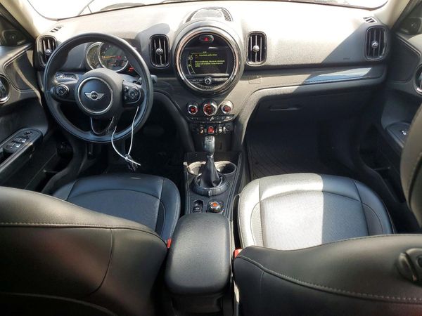 2017 MINI COOPER