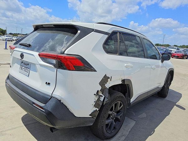 2021 TOYOTA RAV4 LE