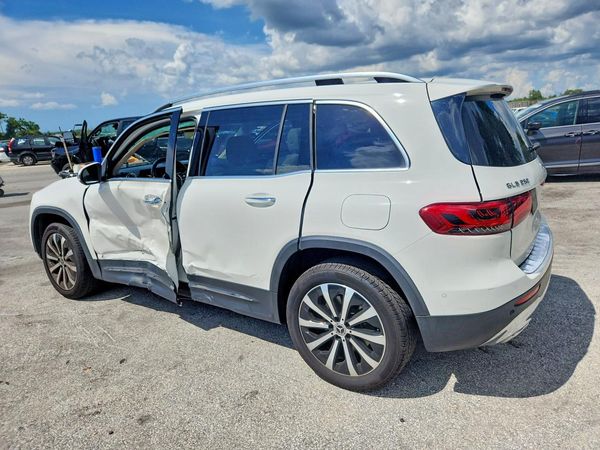 2022 MERCEDES-BENZ GLB