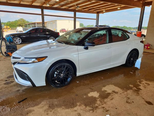 2024 TOYOTA CAMRY