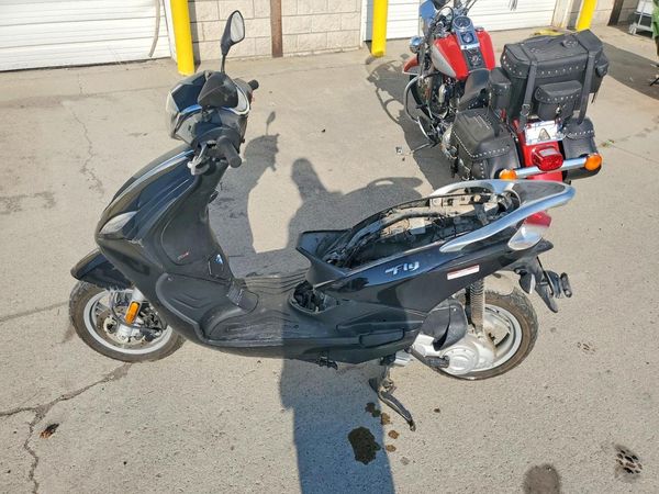 2014 PIAGGIO FLY