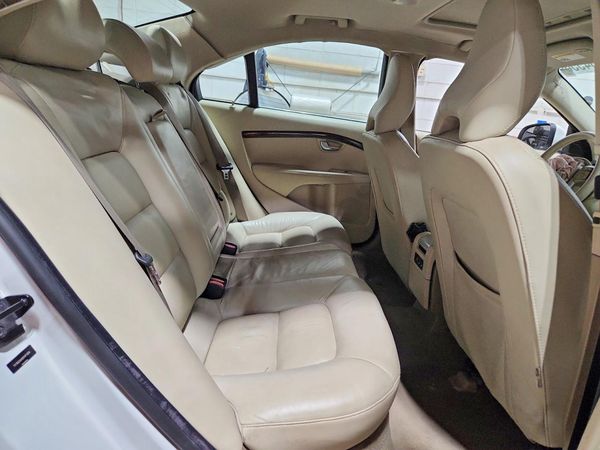 2013 VOLVO S80