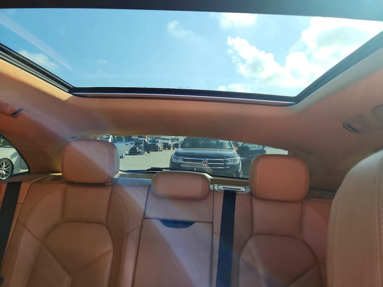 2016 PORSCHE MACAN
