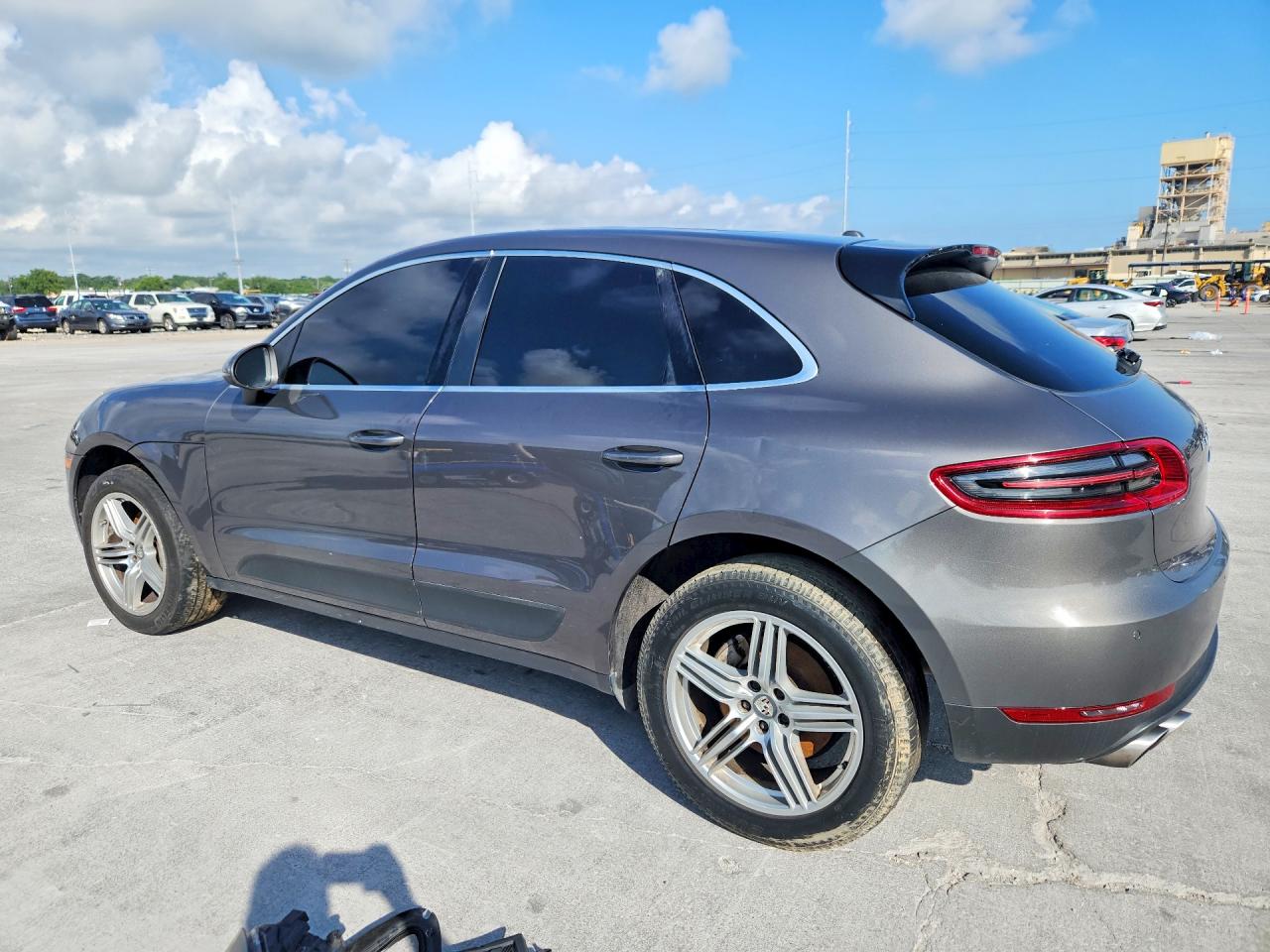 2016 PORSCHE MACAN