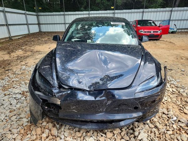 2026 TESLA MODEL 3