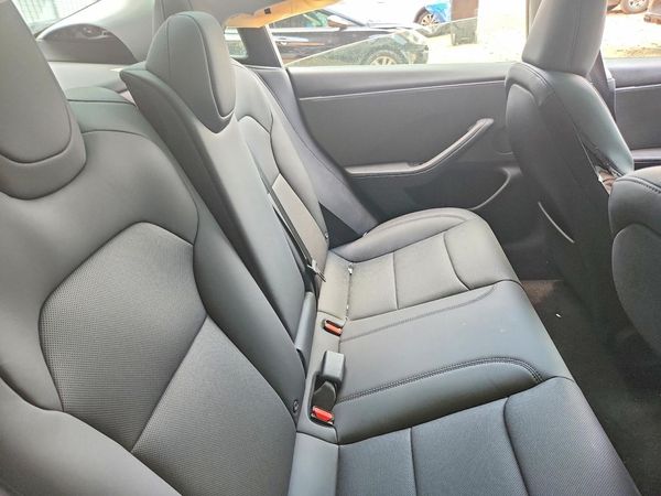 2026 TESLA MODEL 3