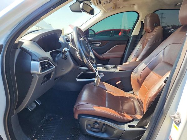 2017 JAGUAR F-PACE