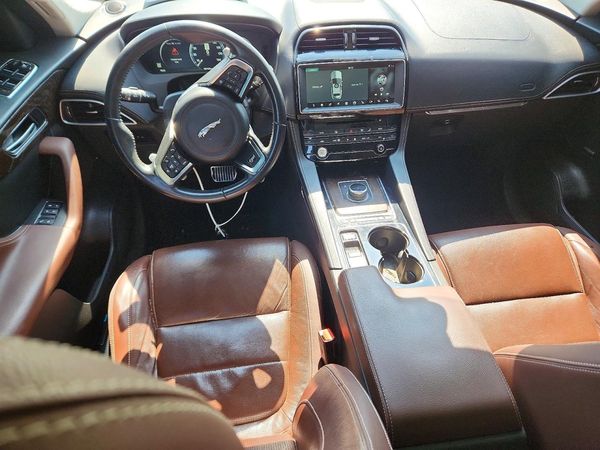2017 JAGUAR F-PACE
