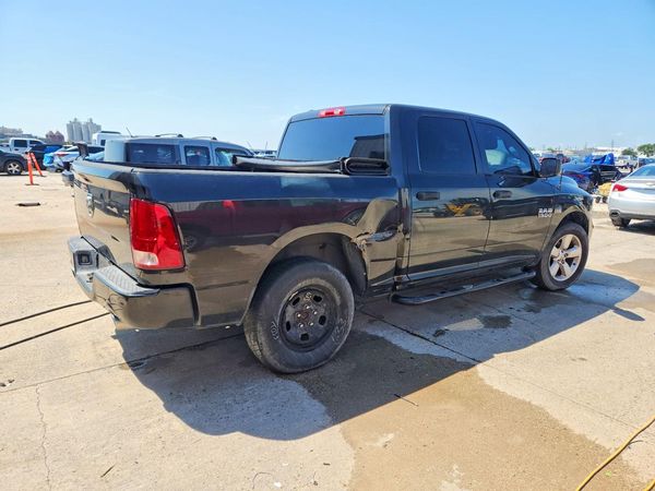 2015 RAM 1500 ST